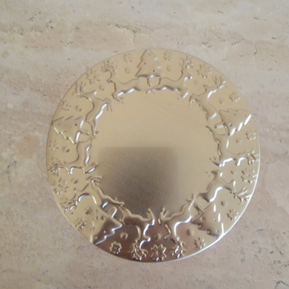 Bath & Body Works  White Barn Raspberry Thumbprint 3-Wick Candle 14.5oz NEW - Picture 3 of 4